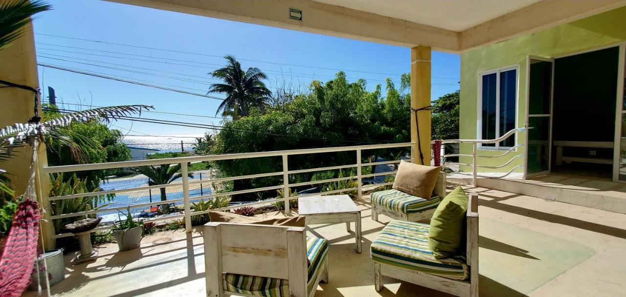 Layla Guesthouse Puerto Morelos Bagian luar foto