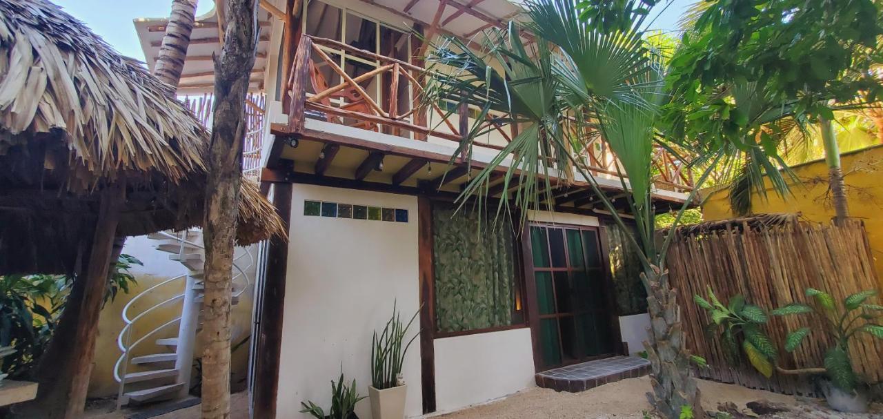 Layla Guesthouse Puerto Morelos Bagian luar foto